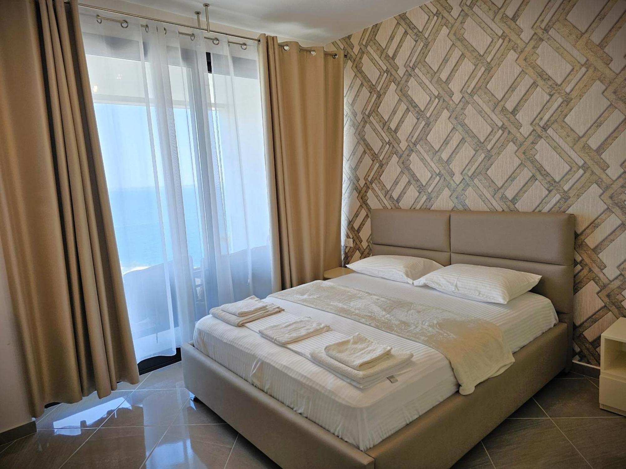 Sunset Luxury * Wlora